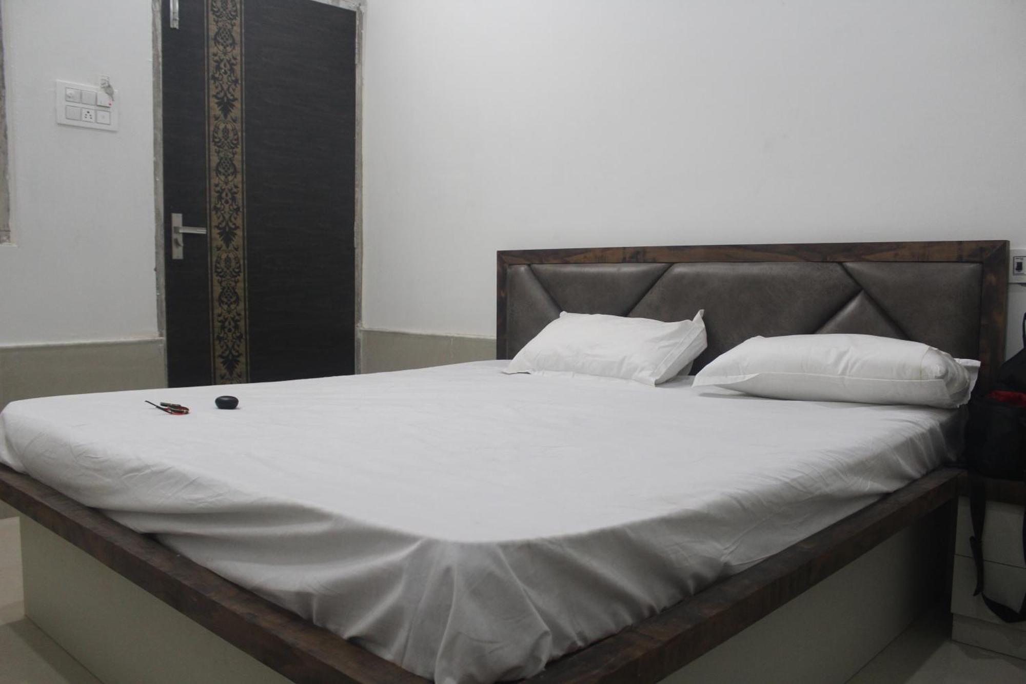 Hotel Krishna & Restaurant Pokhran Bagian luar foto
